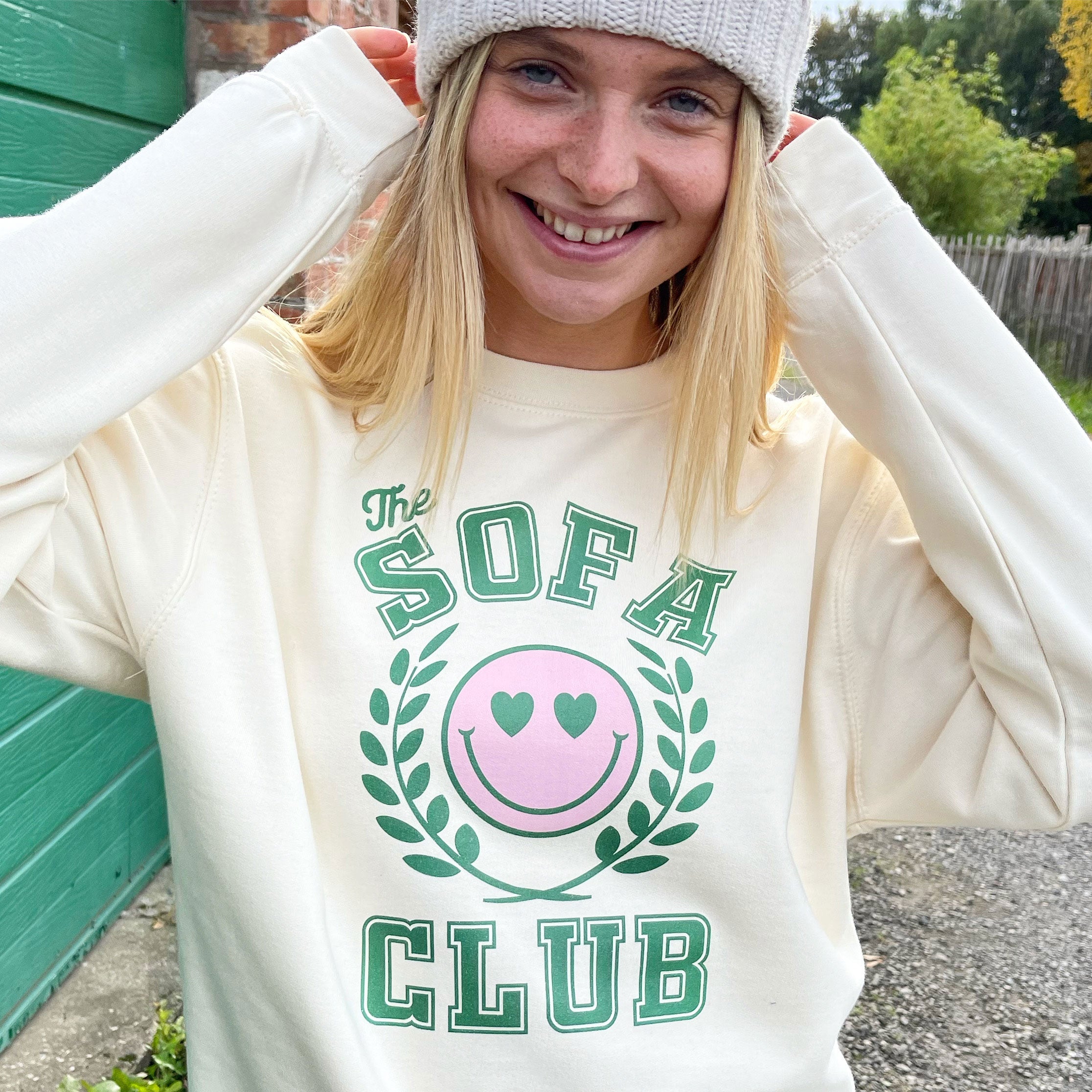 The sofa Club heart eyes Sweatshirt